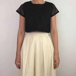 7115 by Szeki net crop top